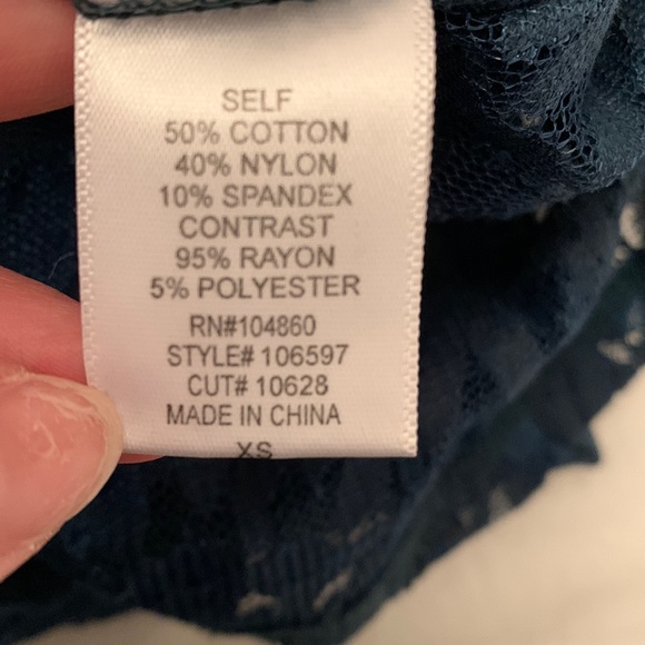 Teal lace tank top NWT - Picture 7 of 10